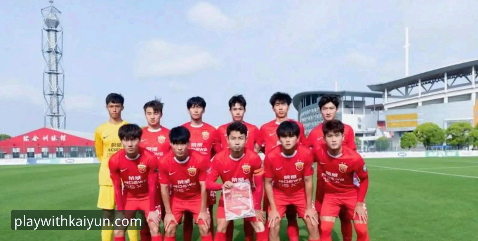 最新开云体育苹果版 青岛海牛3-1力克上海海港深度评测:13年宿命终结背后的战术密码